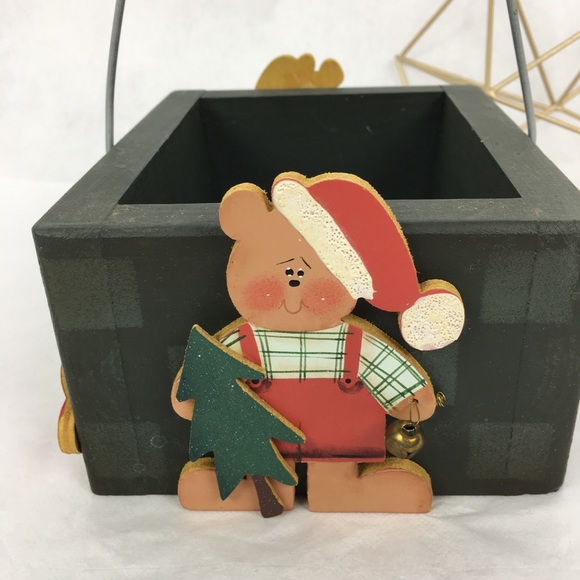 "Hugs For Everyone" Wood Box with Handle - Picture 3 of 5